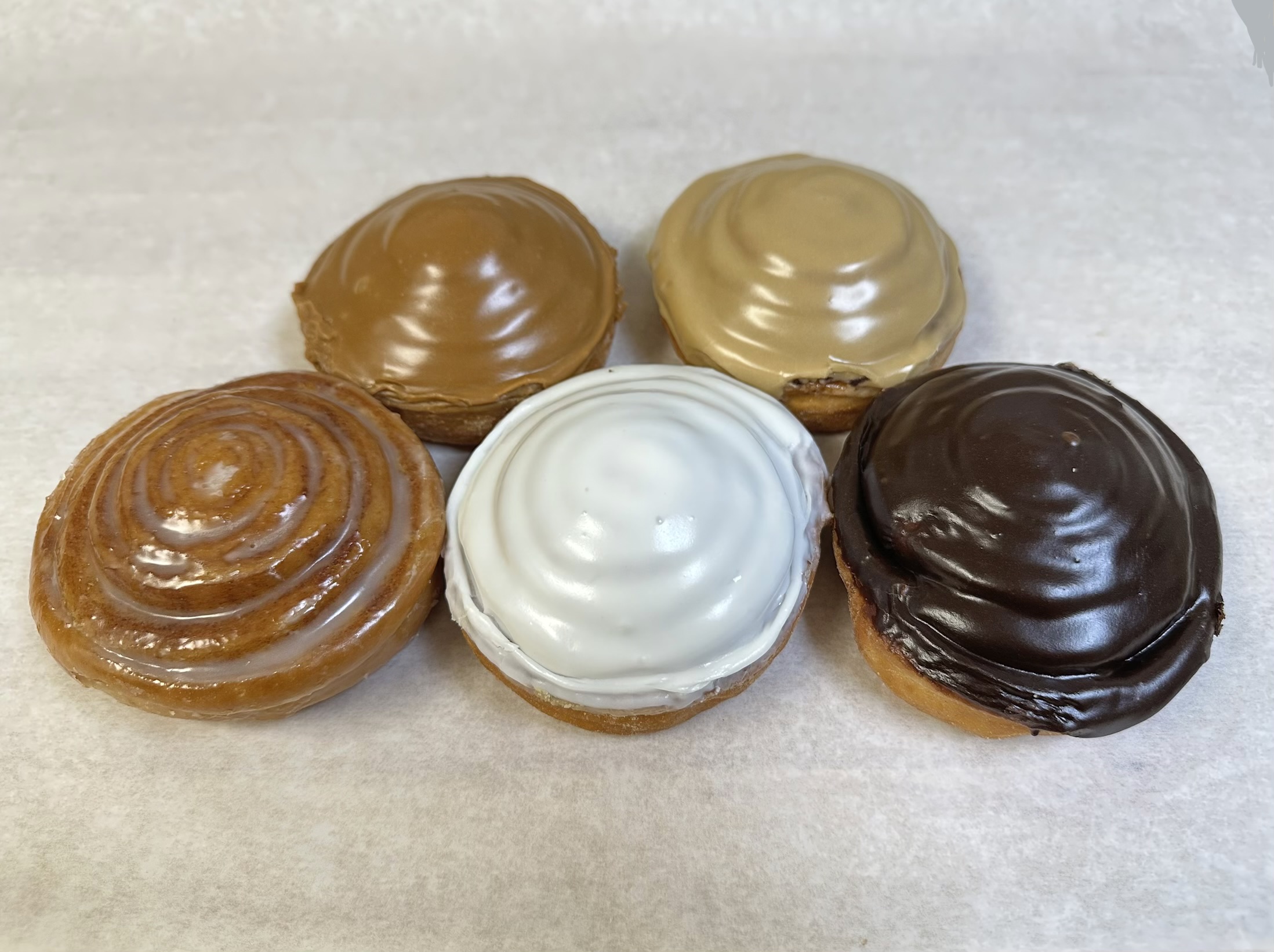 Plain cinnamon rolls with cinnamon sugar